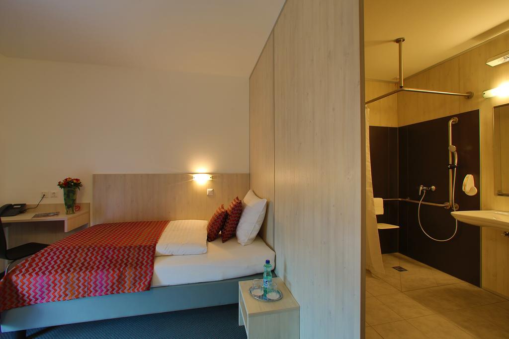 Best Sleep Hotel Spielberg Bei Knittelfeld Zimmer foto